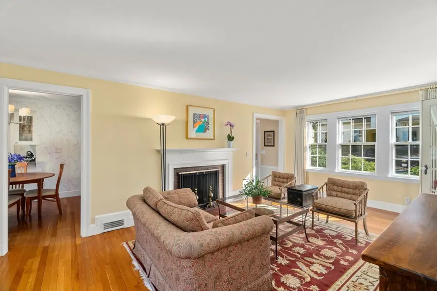 39 Hickory Cliff Rd, Newton, MA 02464 - #3