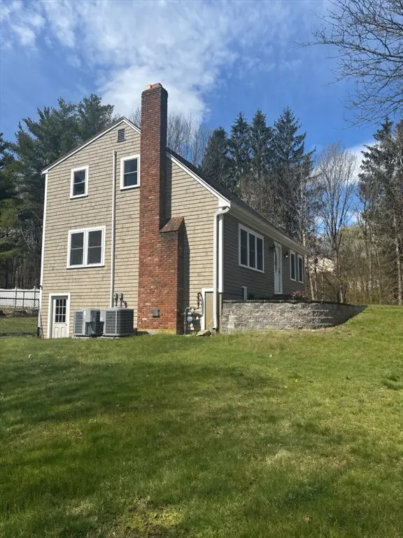48 Big Rock Ln, Hanson, MA 02341 - #3