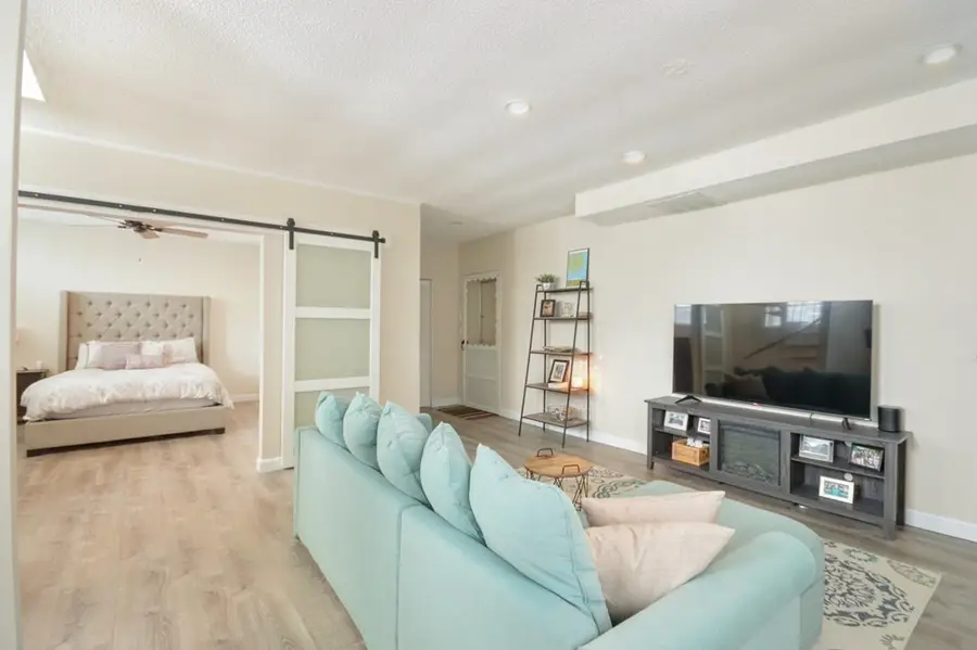 15 Ocean Ave #101, Winthrop, MA 02152 - #2