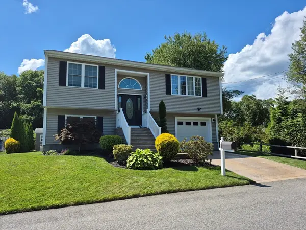 589 Bartlett St, New Bedford, MA 02745