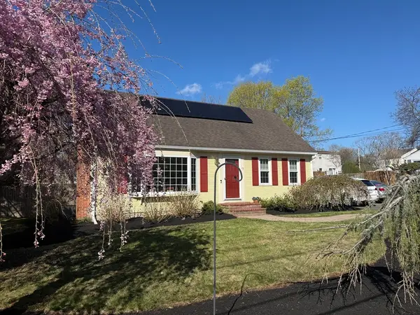 19 Cypress Rd, Seekonk, MA 02771