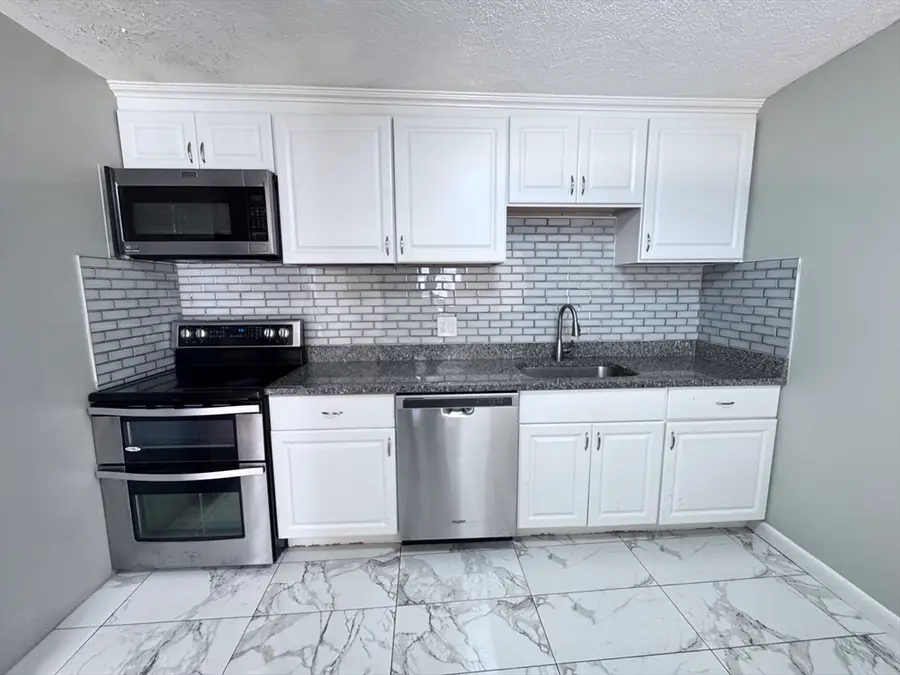 27 Gordon St #204, Framingham, MA 01702 - #3