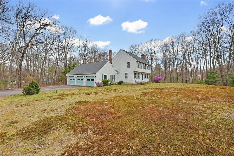 165 East St, Uxbridge, MA 01569 - #3