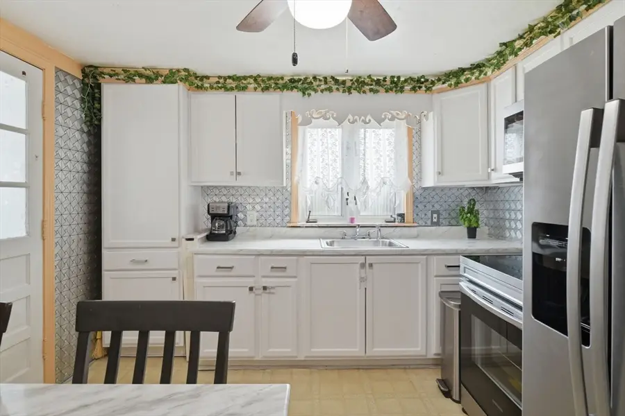 519 Prospect St, Chicopee, MA 01020 - #3