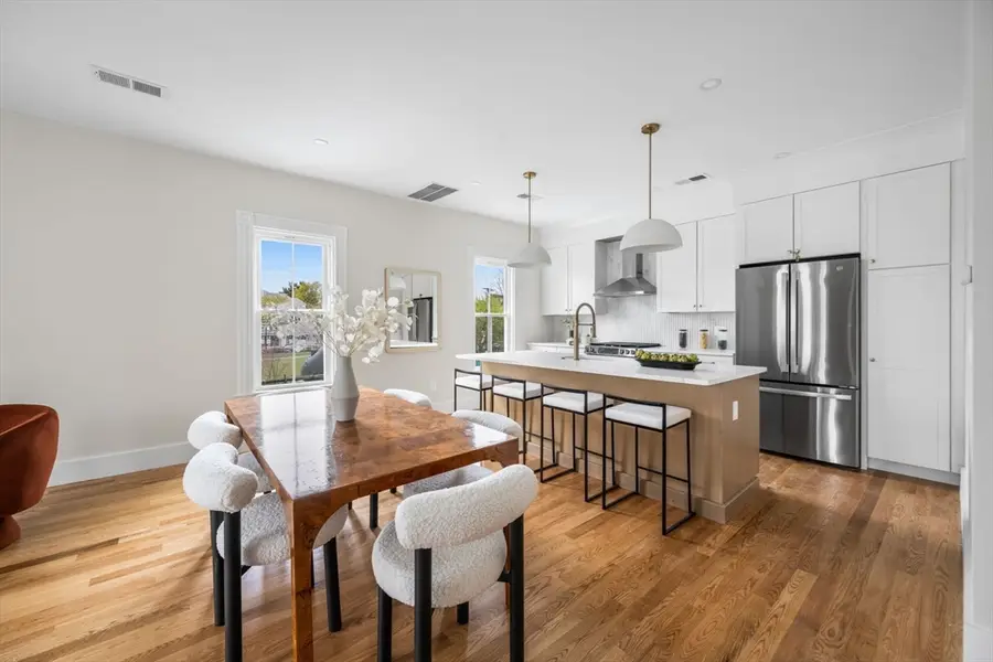 16 Harbor View St #2, Boston, MA 02125 - #3