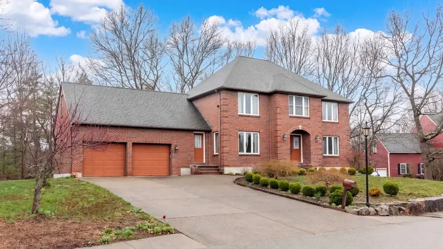 20 Teaberry Ln #1, Braintree, MA 02184 - #2