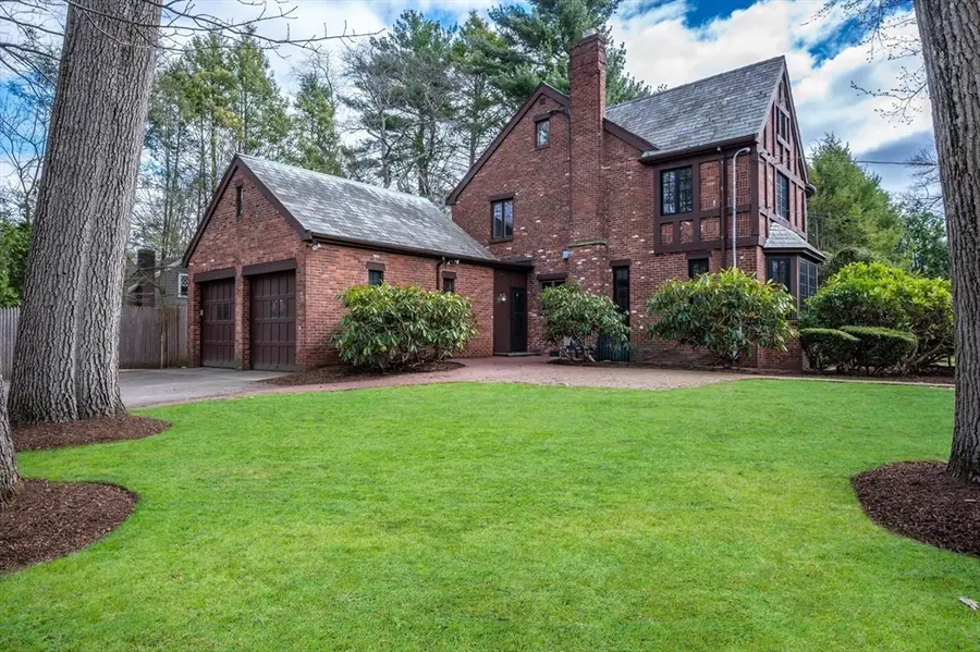 81 Brackett Rd, Newton, MA 02458 - #2