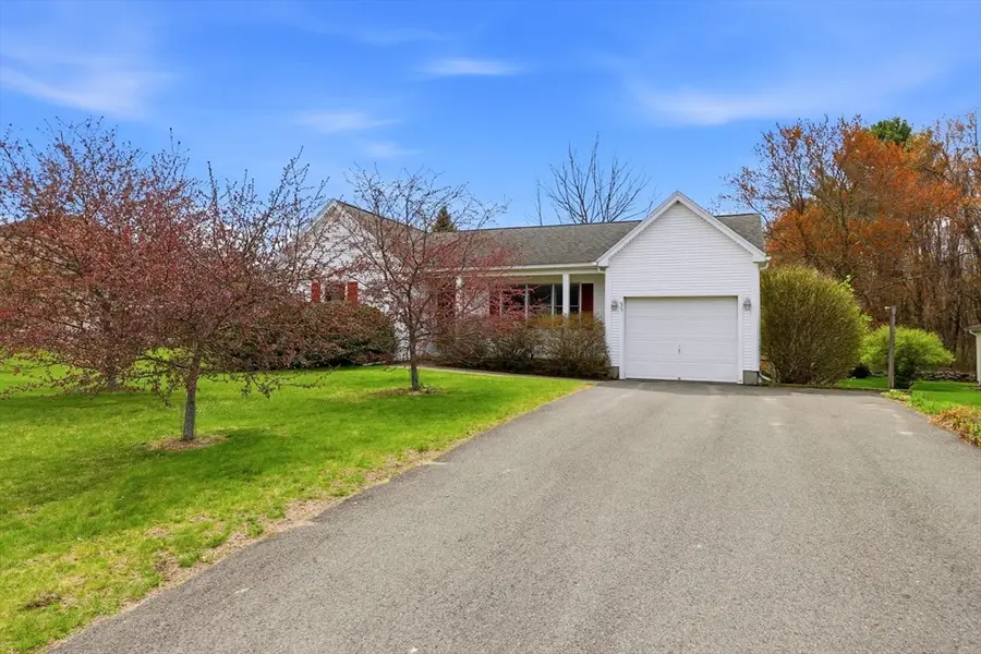 23 Tucker Ln, Belchertown, MA 01007 - #2