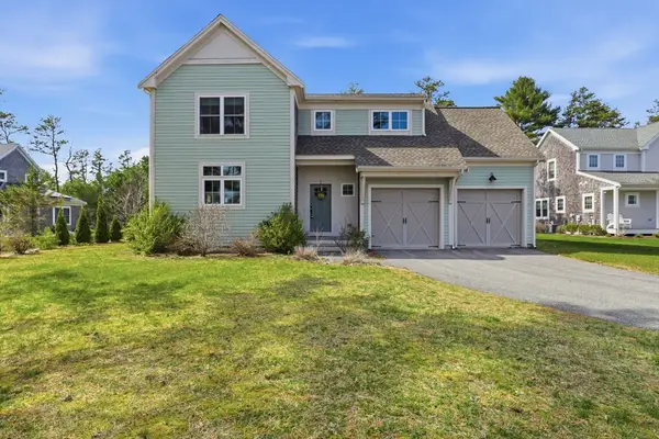 7 Green Ash Trl, Plymouth, MA 02360