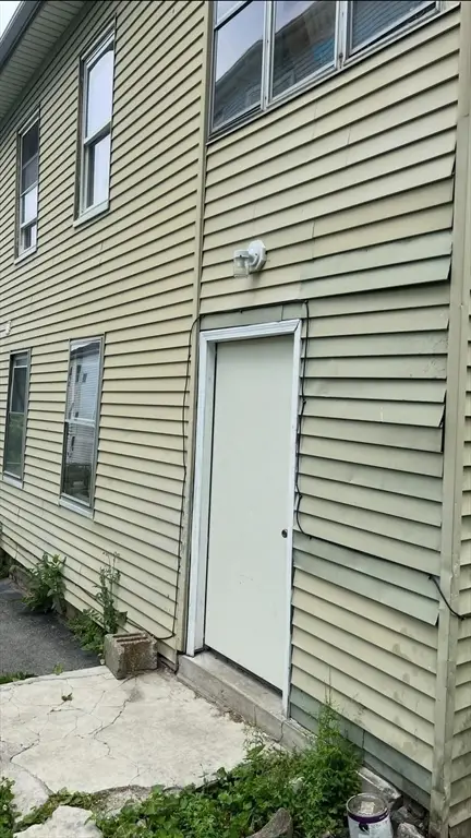 71 Fox St, Worcester, MA 01604 - #3