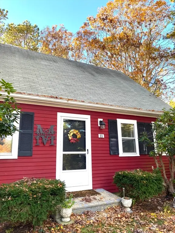11 Webquish Ln, Mashpee, MA 02649 - #2