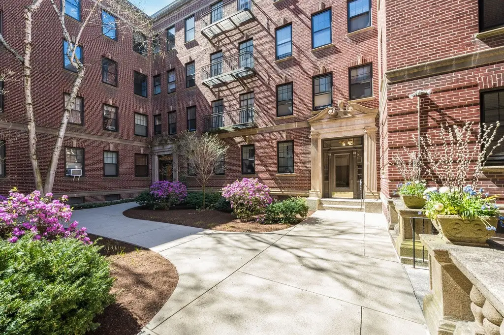 42 Linnaean Street #14, Cambridge, MA 02138 - #1