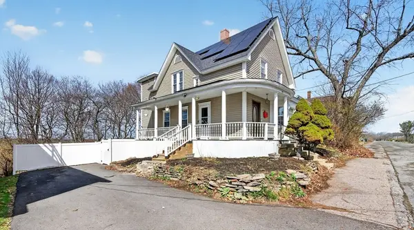 92 Ash St, Gardner, MA 01440