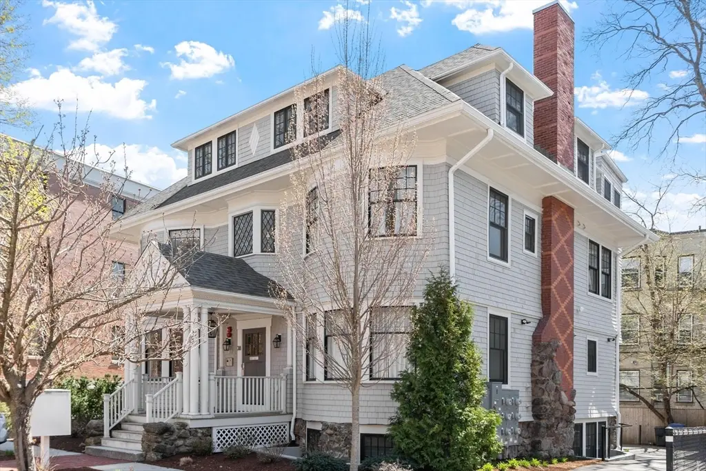 38 Englewood Ave #1, Boston, MA 02135 - #1