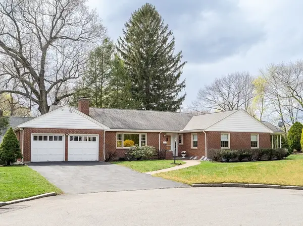 6 Oakland Circle, Winchester, MA 01890