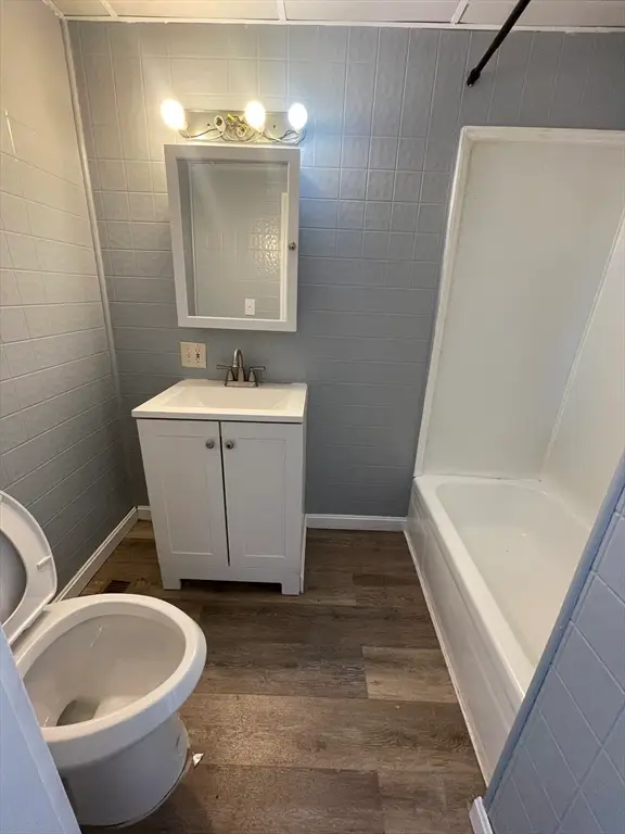 12 Fisher St, Lowell, MA 01850 - #2