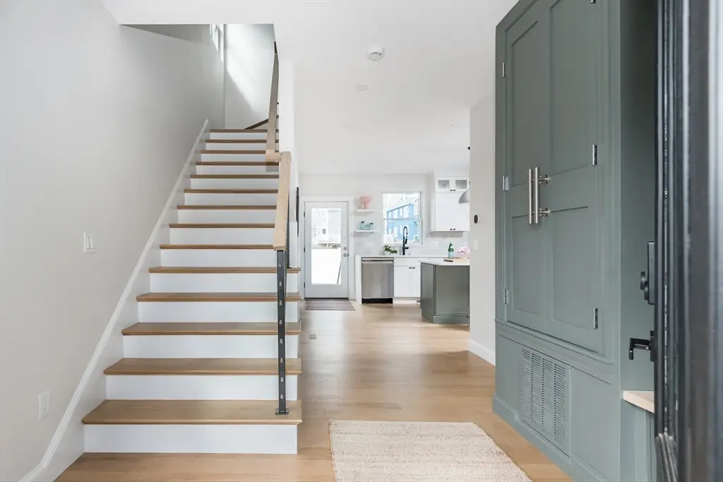 10 Gordon Rd, Arlington, MA 02474 - #1