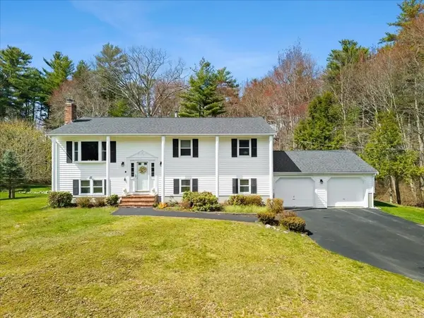 100 Lexington St, Hanson, MA 02341