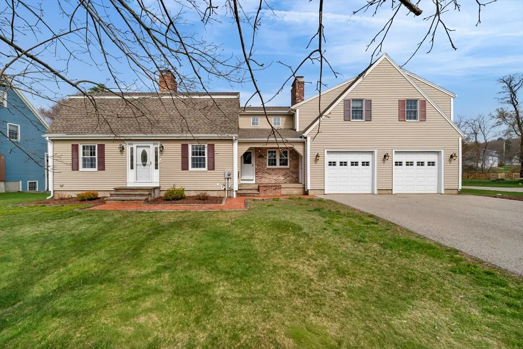 10 Cote St, Amesbury, MA 01913 - #1