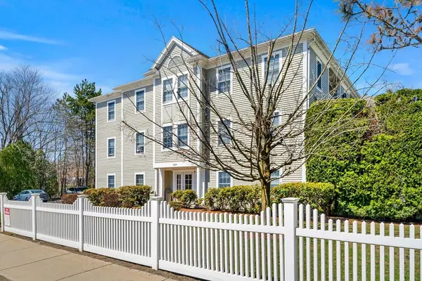 234 Water St #205, Wakefield, MA 01880