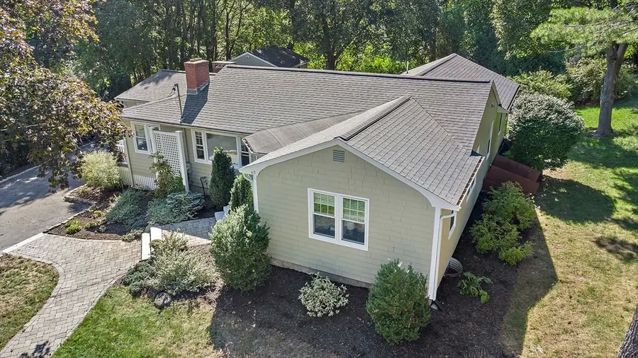10 Newhall Rd, Lynnfield, MA 01940 - #3