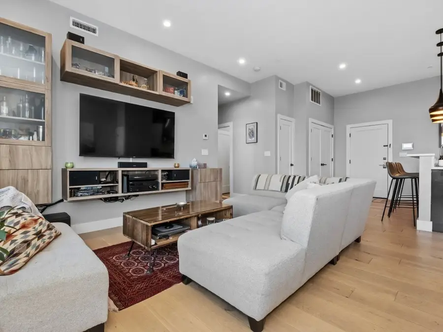 60 Cross St E #320, Somerville, MA 02145 - #3