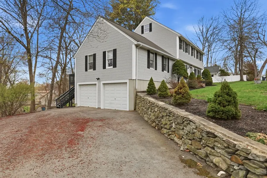 40 Hillcrest Ave, Methuen, MA 01844 - #3