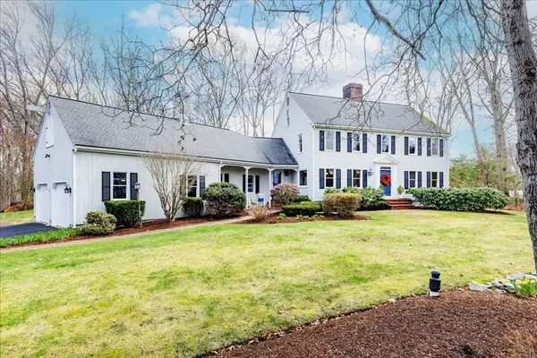 25 Aspen Dr, Bridgewater, MA 02324