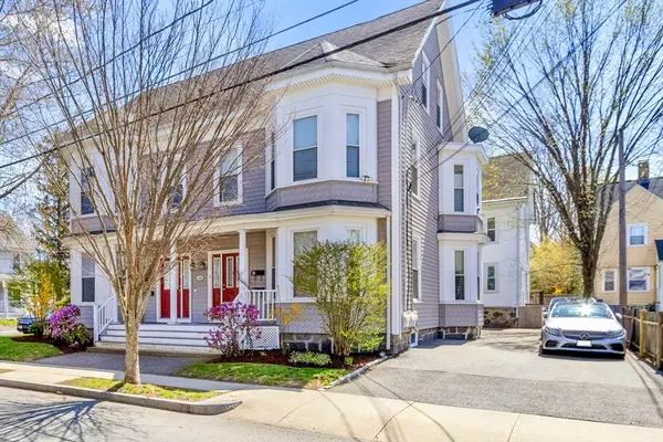 169 Chestnut St #2, Waltham, MA 02453