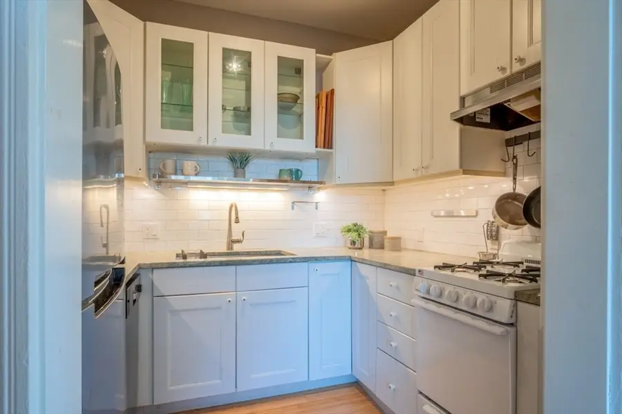 10 Dalton Ave #7, Gloucester, MA 01930 - #3