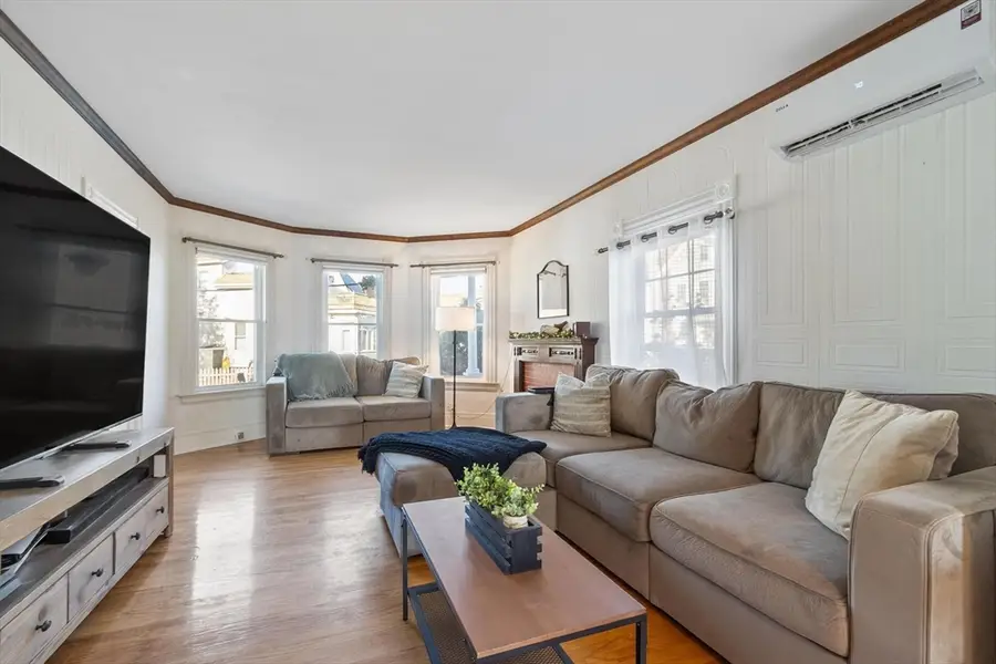 10 Lake View Pl, Lynn, MA 01904 - #3