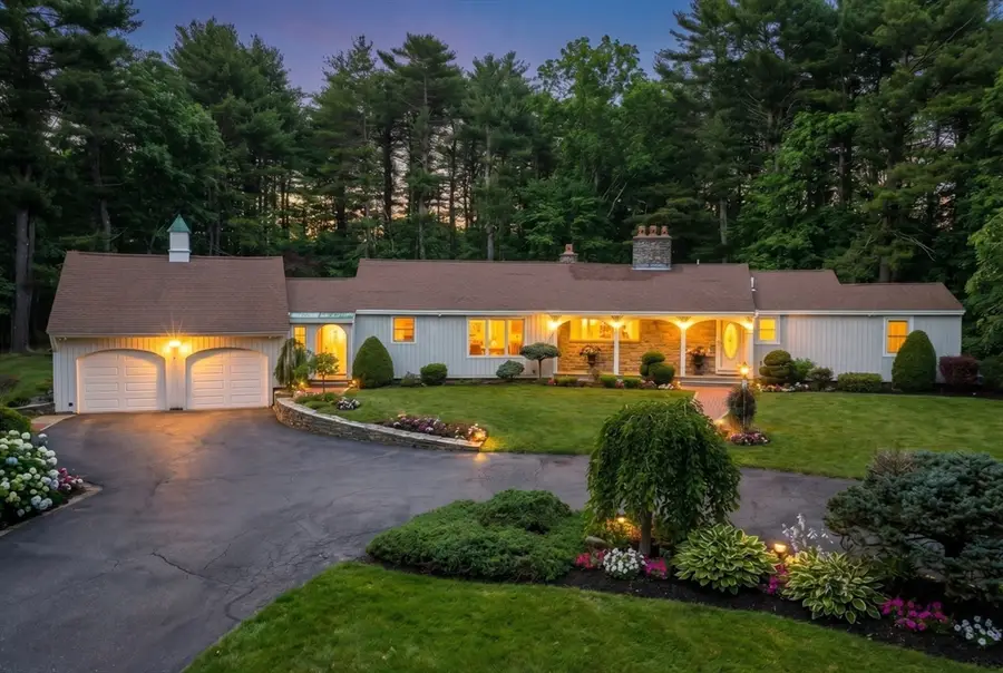 15 Lockwood Ln, Topsfield, MA 01983 - #3