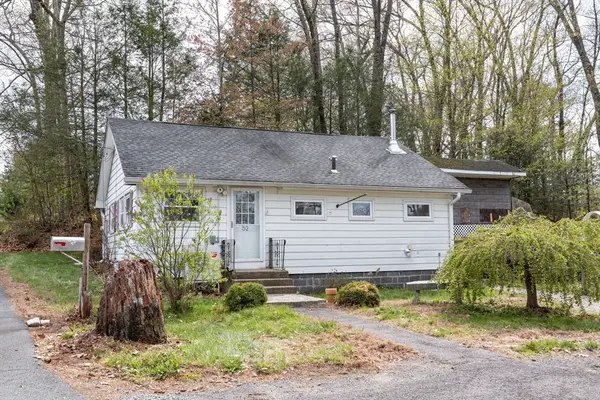 52 Lakeview Street, Southwick, MA 01077