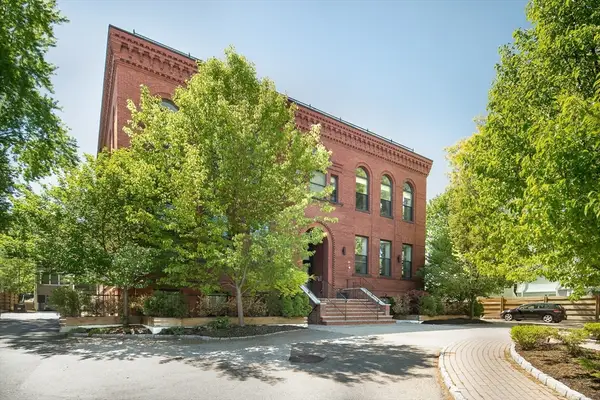 11 Wyman St #2B, Boston, MA 02130