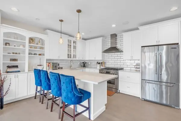 199 W 8th St #6, Boston, MA 02127