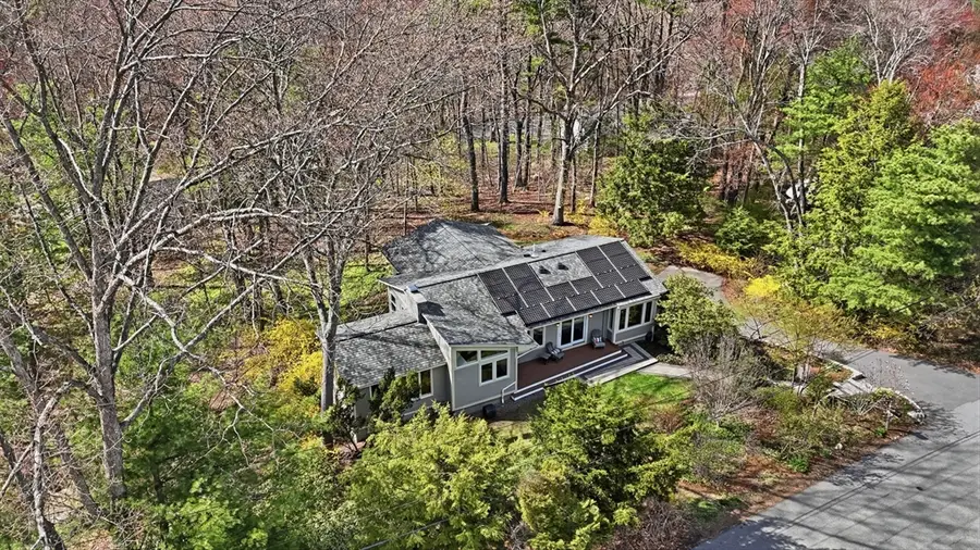 27 Tuttle Dr, Acton, MA 01720 - #3