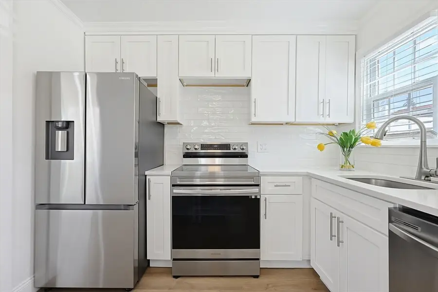 132 Sumner St, North Attleboro, MA 02760 - #3