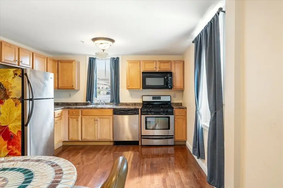 100 Rogers St #1, Lowell, MA 01852 - #3