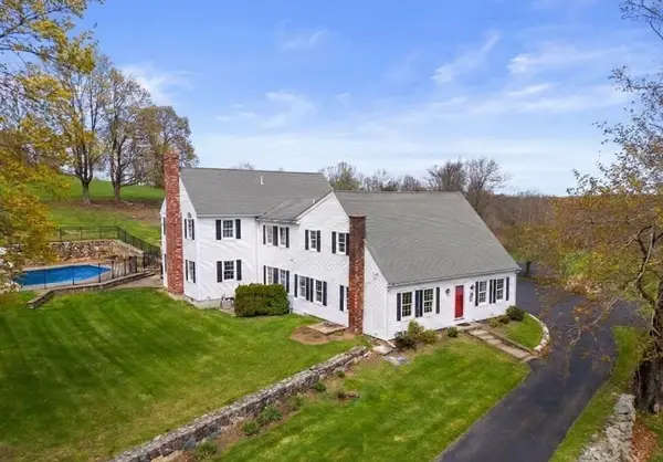 63 Uxbridge Rd, Sutton, MA 01590