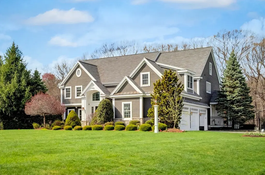 4 Nipmuc Ln, Southborough, MA 01772 - #1