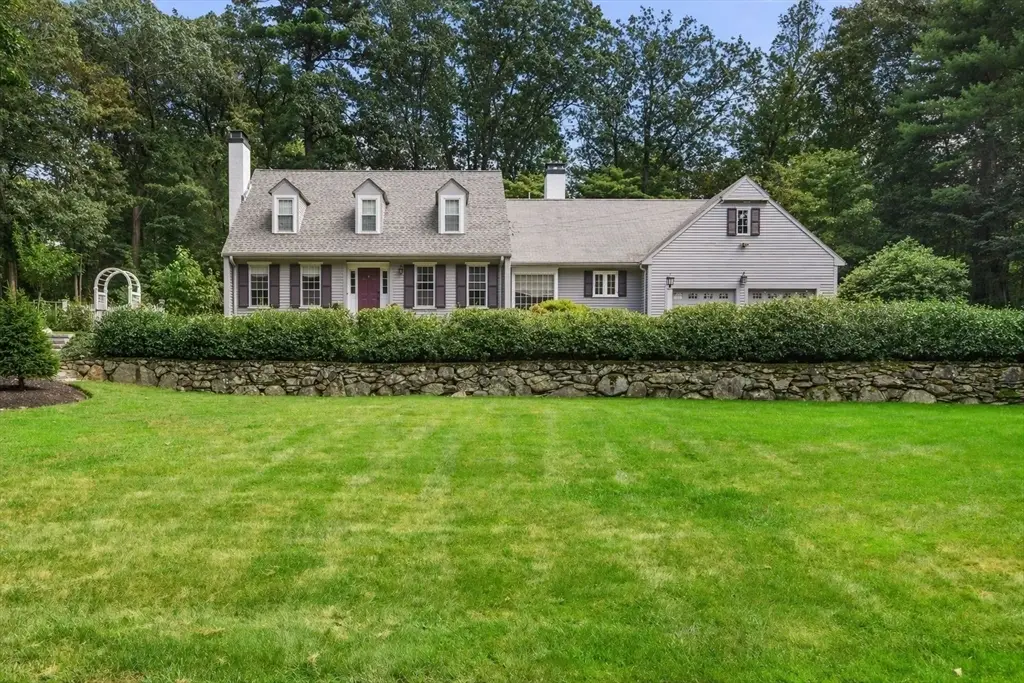 5 Raleigh Rd, Dover, MA 02030 - #1