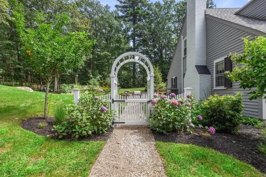 5 Raleigh Rd, Dover, MA 02030 - #3