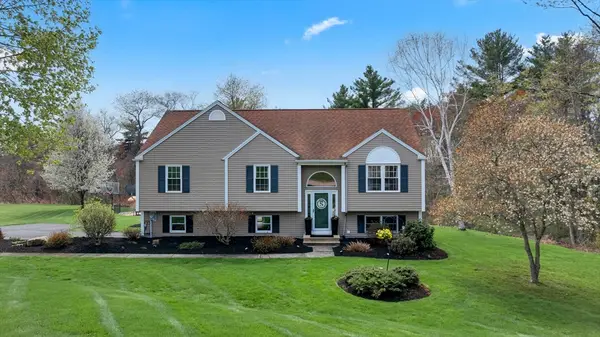 2 Kayla Ln, Dudley, MA 01571