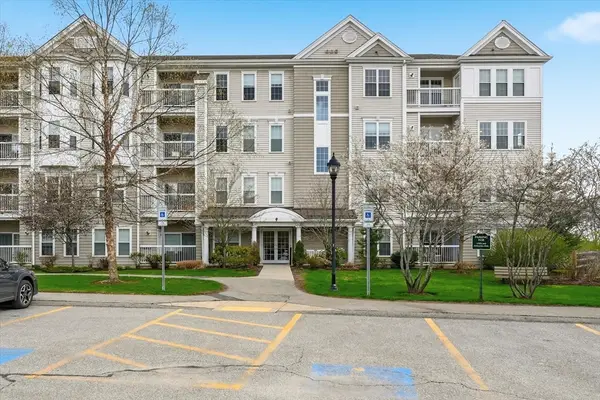 9 Morgan Dr #304, Natick, MA 01760