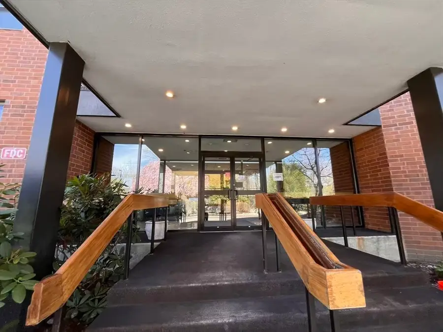 210 Nahanton St #522, Newton, MA 02459 - #2