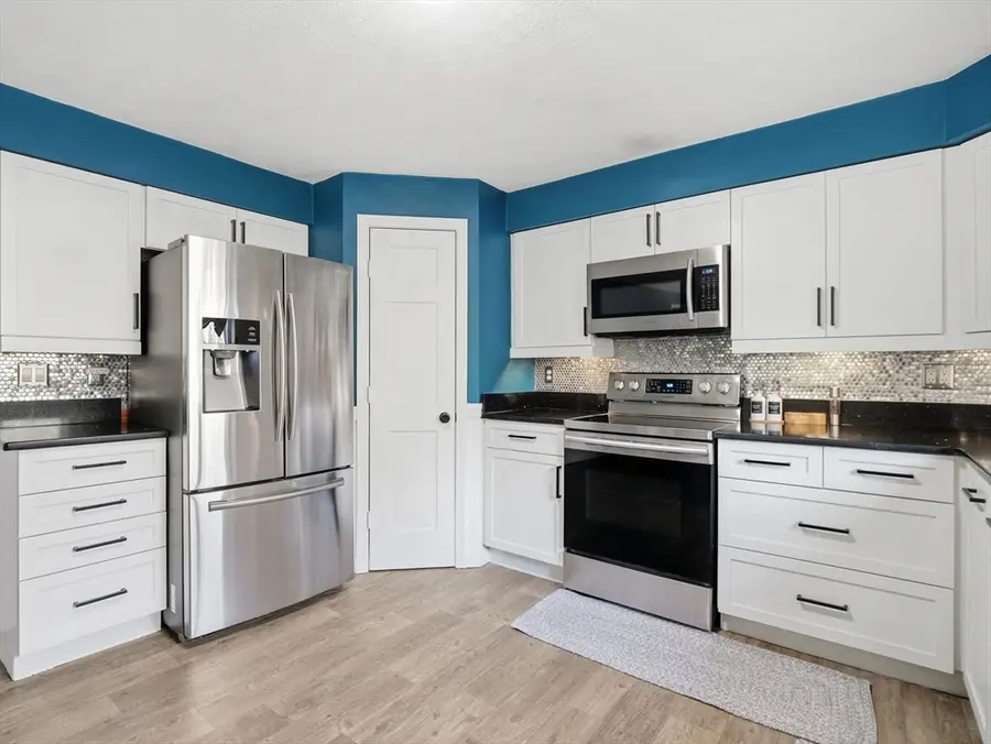 9 Piedmont St, Middleton, MA 01949 - #3