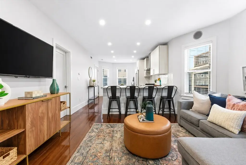 351 Centre St #2, Boston, MA 02122 - #1