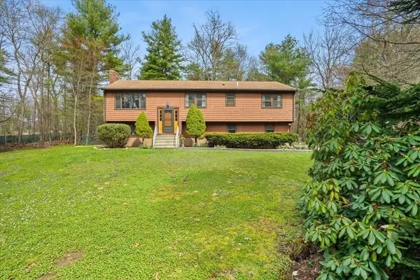 237 Oak St, Norton, MA 02766