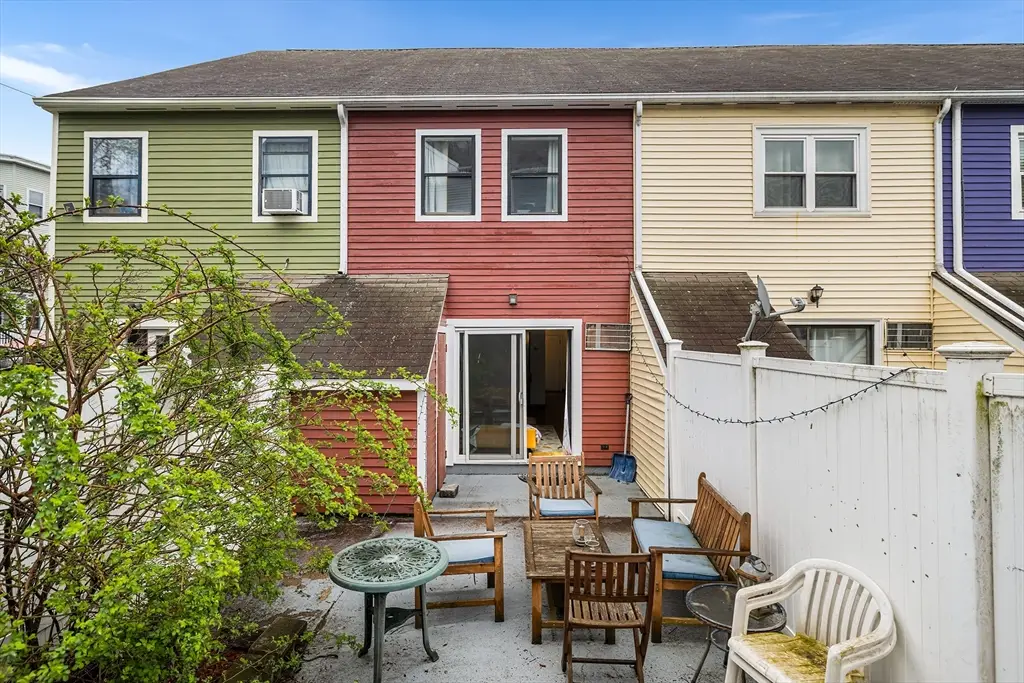 60 Bradley St, Somerville, MA 02145 - #1