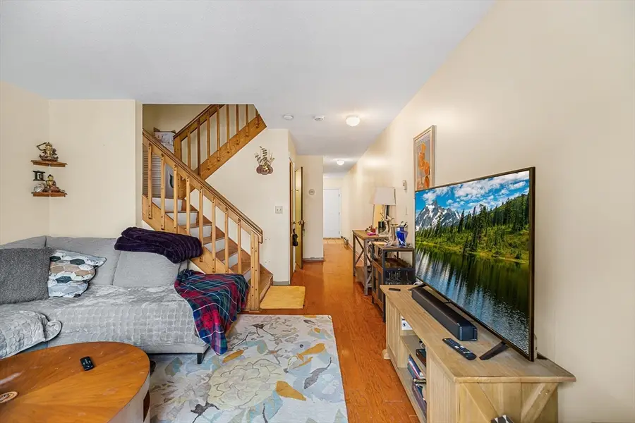 60 Bradley St, Somerville, MA 02145 - #3